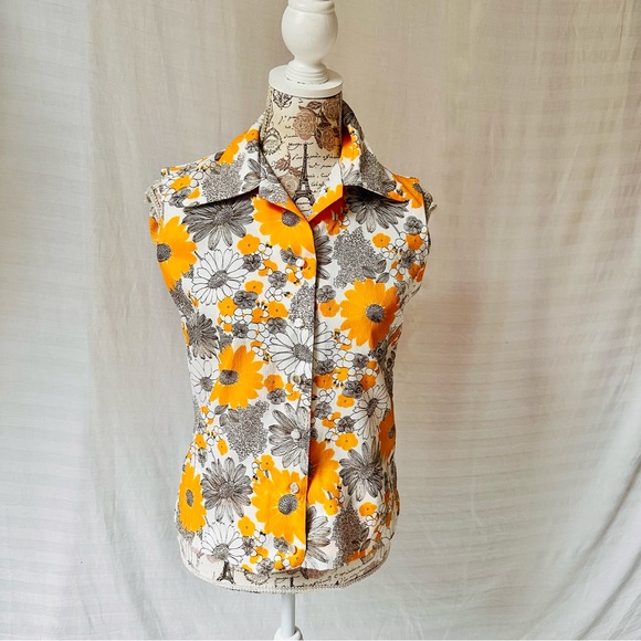 SOLD. Vintage 60s Homemade Sleeveless Button-Up Blouse Collar Gold Floral Medium - Picture 9 of 9